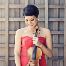 Glassův houslový koncert v podání hvězdné Anne Akiko Meyers a PKF-Prague Philharmonia 